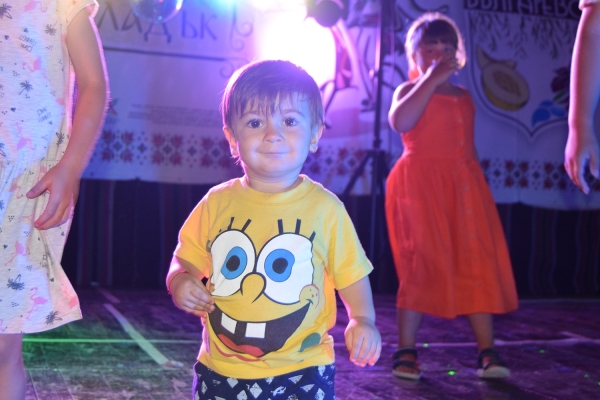 2-9604F08FE-6296-4F4E-91AF-1BBED6E14440.jpg